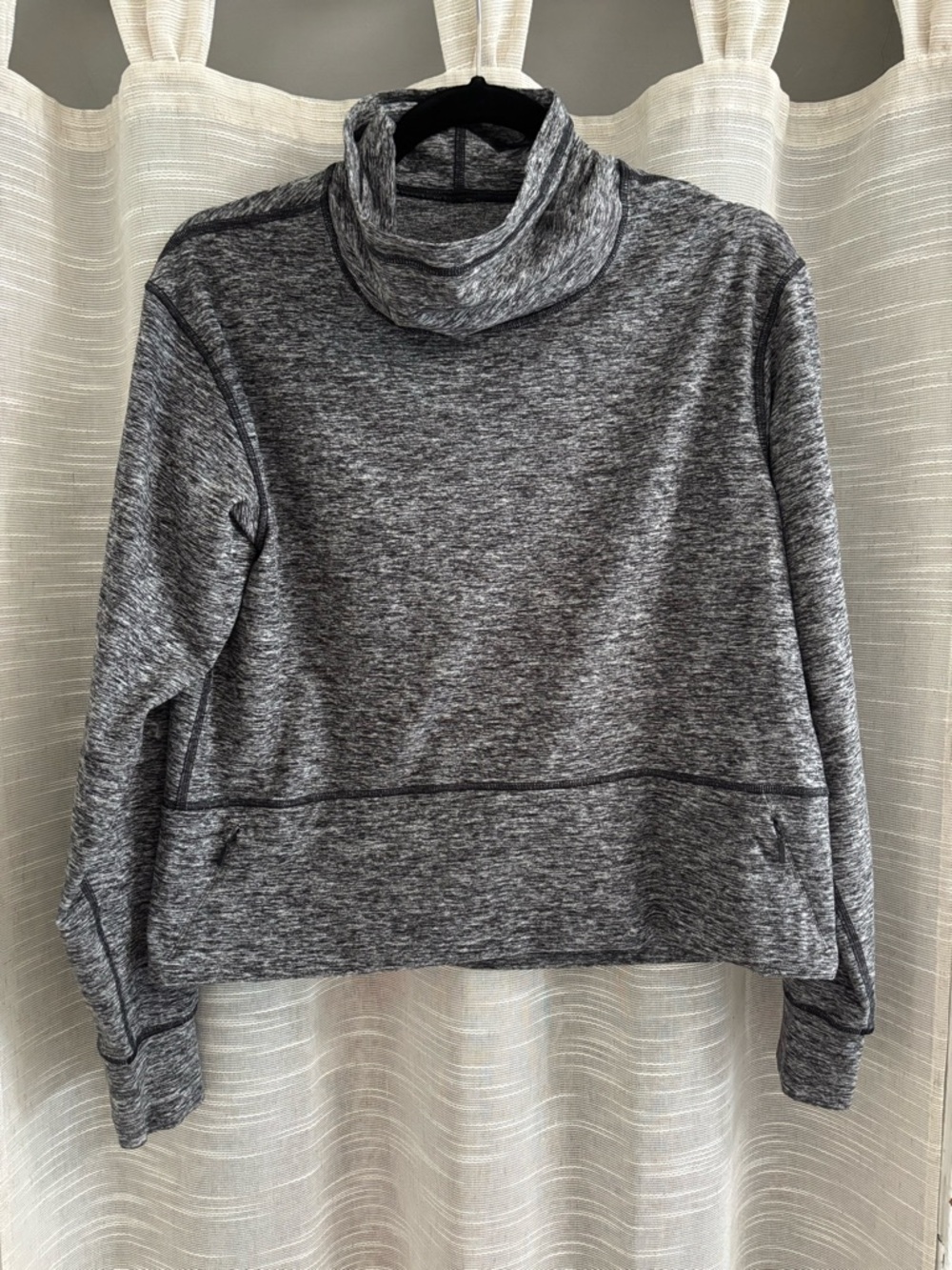 Lululemon Sweatershirt